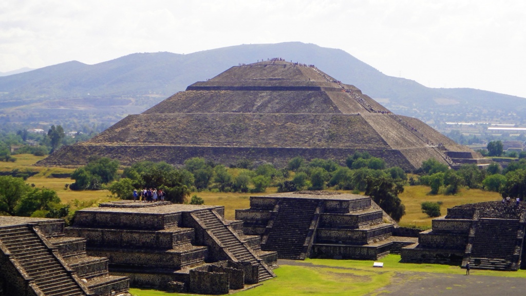 Teotihuacan widok na piramidę słońca. Meksyk,